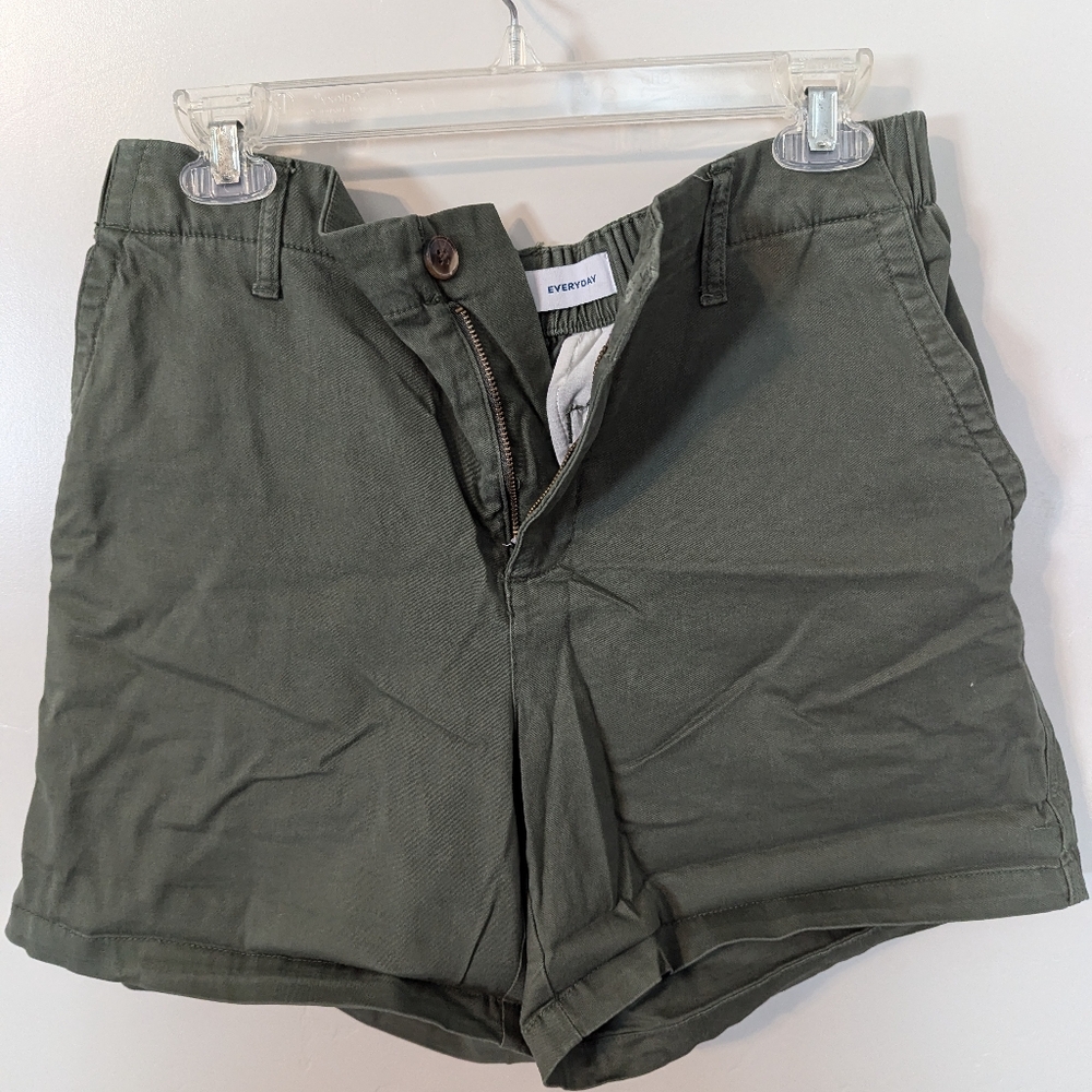 Green Old Navy shorts